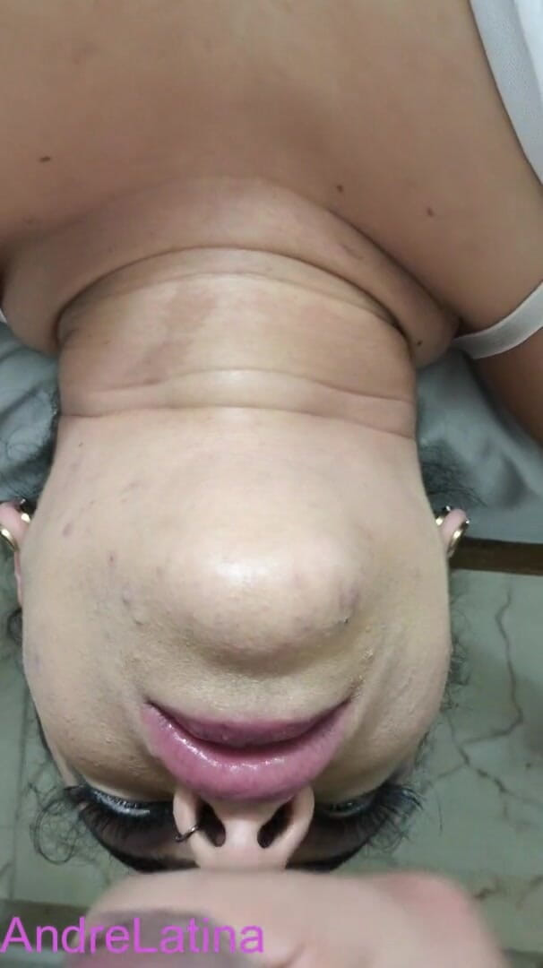 Gatita latina: Stepmom Helps Me Get My Cum Out