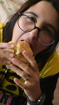 JOI Wanking at Me While Eating a Burger - Bunny Looner