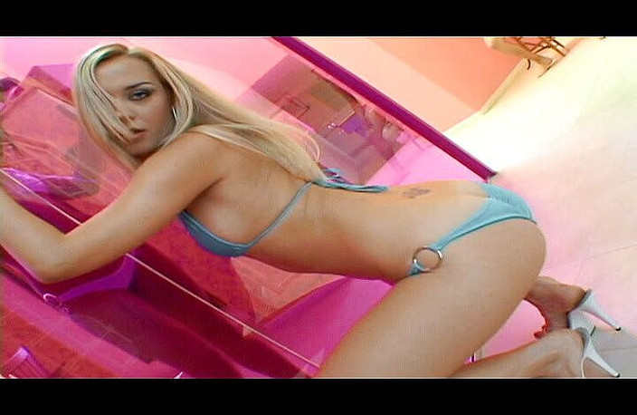 Blacked By Demand: Merhaba ben Annette Schwarz beni ve erkek arkadaşım büyük zenci...