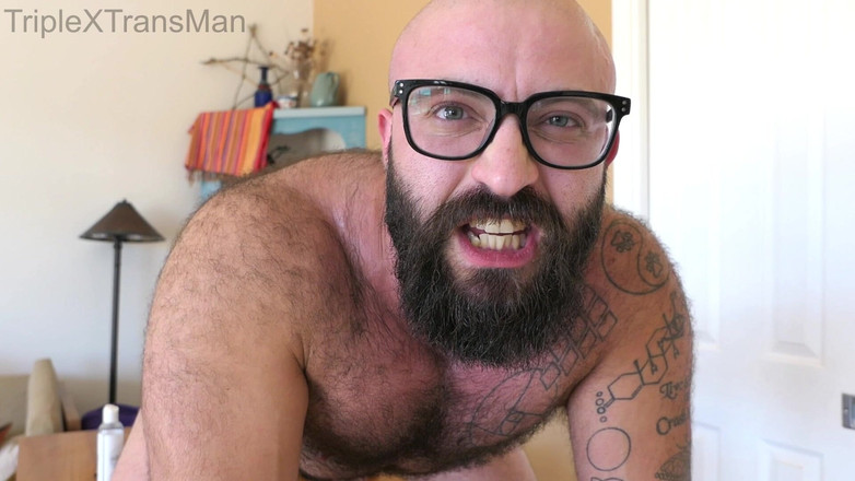 TripleXTransMan: Convaincu de tromper au bureau !