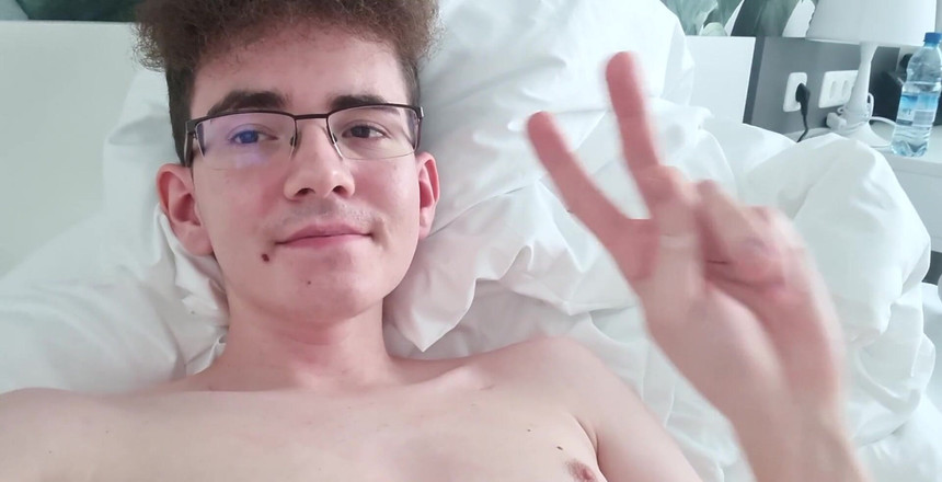 Prettyboi2000x: Cumming tanto después de ser follado tan correctamente se sintió...