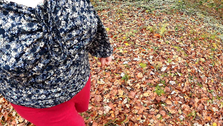 Bouncy Tits Action: Ayo hukum toketmu di gubuk pendakian