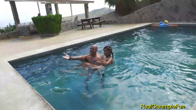 Real creampie fun: Ein Traumhafter Ausblick in Die Natur Und Desi Und Julia...