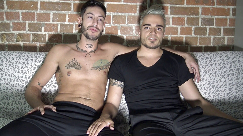 Gaybareback: Kevin Laurent zonder condoom geneukt door Alexis Clark