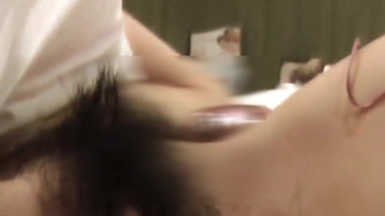 yellowsubmarine: Masturbazione sapiente davanti alla camera2