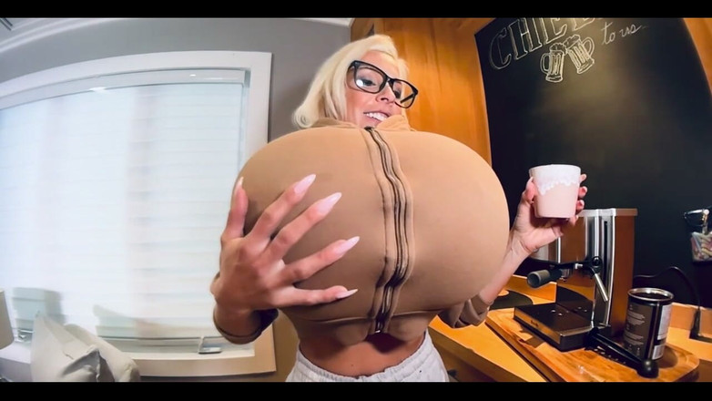 TheBustySasha: Tillbaka från semester!