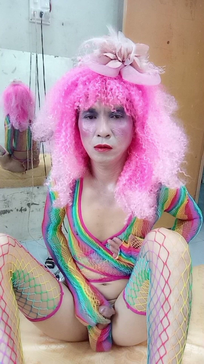 nguyen dang thien tri: Transseksüel Le seksi kıyafetler giyiyor ve bardaklarca seks yapıyor