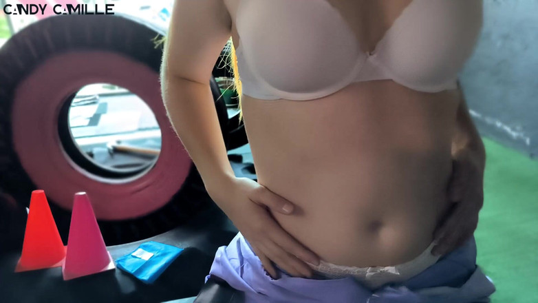 Candy Camille: Gadżet jest gotowy do otrzymania prawdziwego kutasa