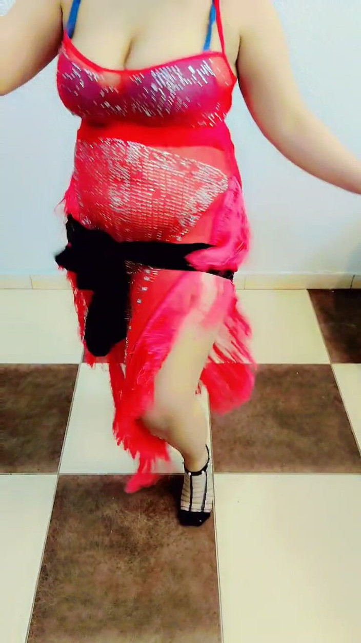 Six my and wife: 阿拉伯肚皮舞