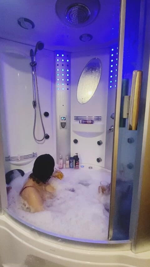 Six my and wife: Ả Rập vui vẻ trong phòng tắm