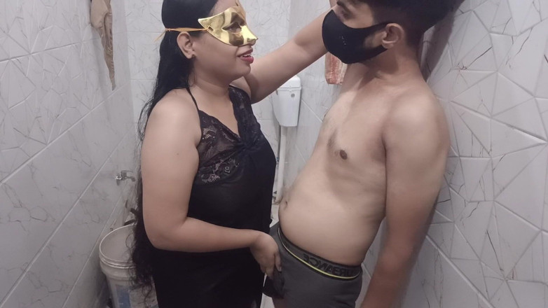 Sexgarl84: Soție indiană muie și chudai în poziția capră cu ejaculare pe față