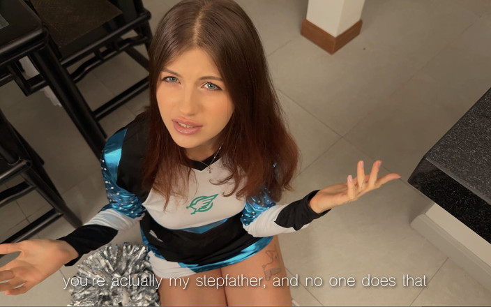 linamigurt: Üvey kız-ponpon kız açıkça bana para için yalvarıyor, onu sikmesi...