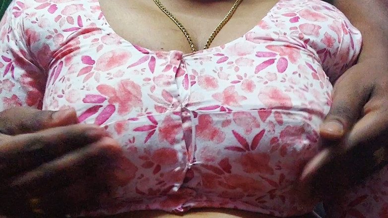 Desi Mohini: Szef zaprasza pracowników seksualnych do swojego domu