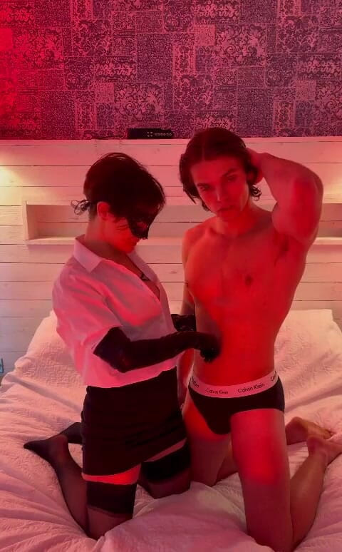 Queen-Lucy: La mia giovane amante