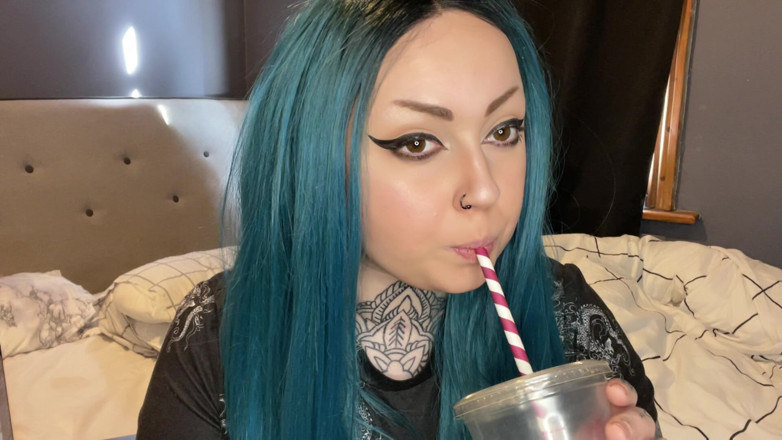Miss Valentina: 买我的冰块拉特