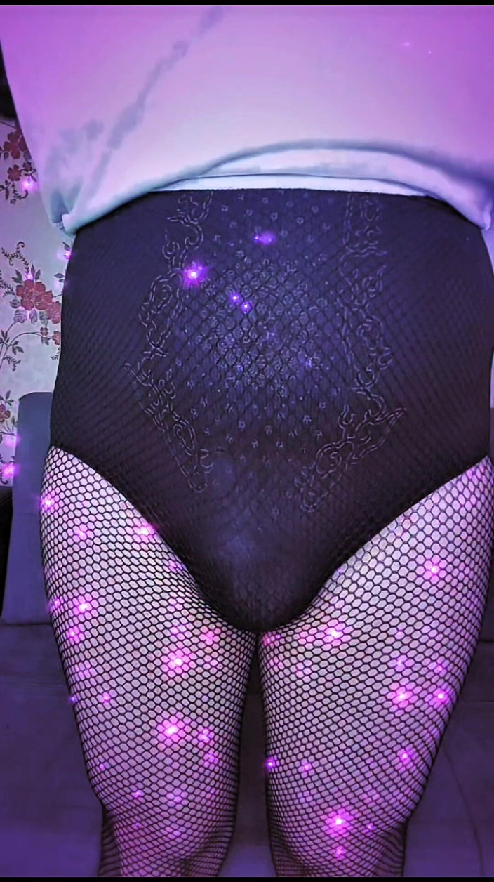 Kitty_Cross: Dělám pózu, která odpoutává moje vnitřní diva!