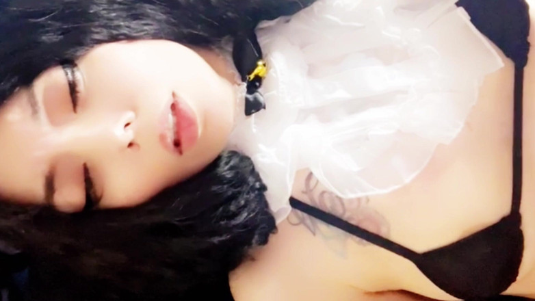 sky_wryder: This Dirty Maid