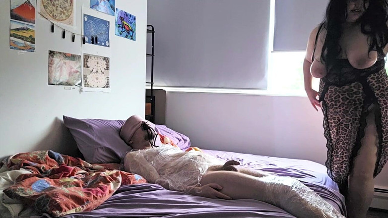 MyPrejacBoyfriend: Zmumifikowana po orgazmie!