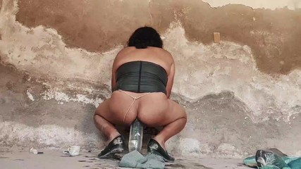Elizabeth BDSM: Peruvian whore Elizabeth inserts a giant soda bottle up her...