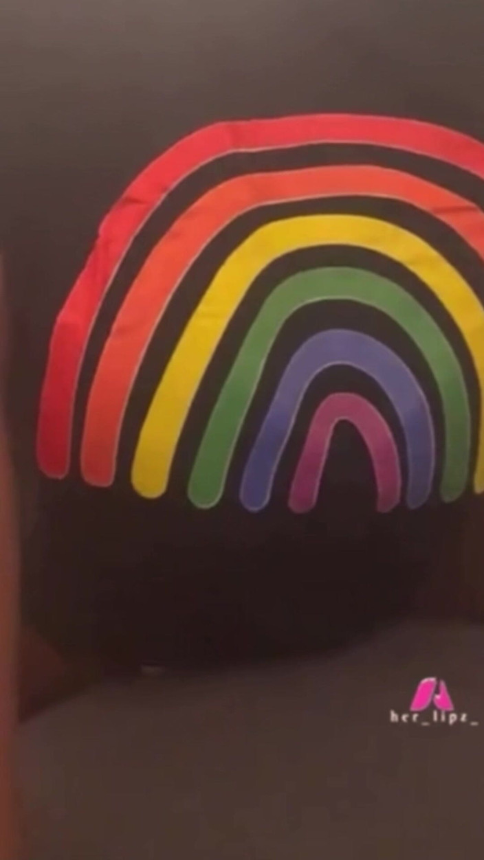 Anye Meshell: Lesbian Scissoring Pride Special!