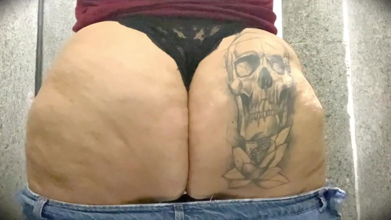 Mary Jhuana: 商场浴室里的胖美女