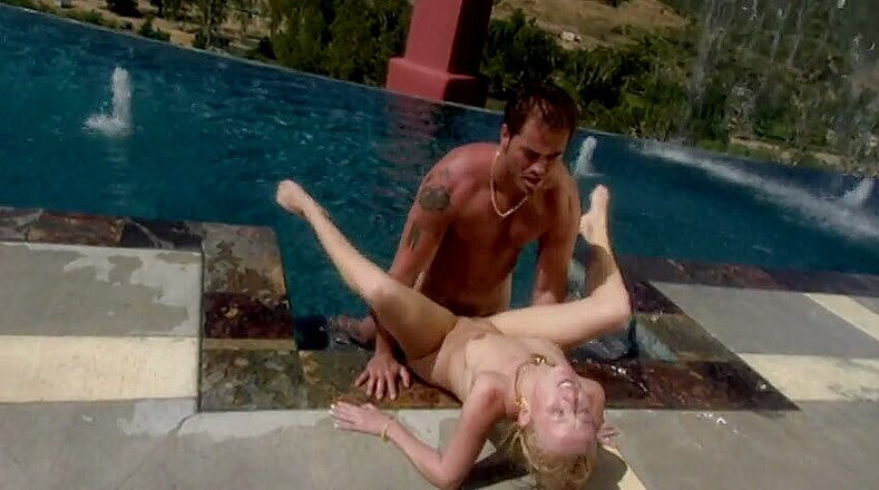 My MILF: दिलकश ठाठ प्रसन्न हो रही है बाहर एक साहसिक कार्य के दौरान टक्कर लगी