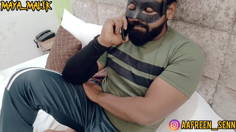 Maya-malik: 부모님 집으로 아내를 떠난 후, 저는 마사지 소녀를 집으로 불러 전신 마사지를 받았습니다.