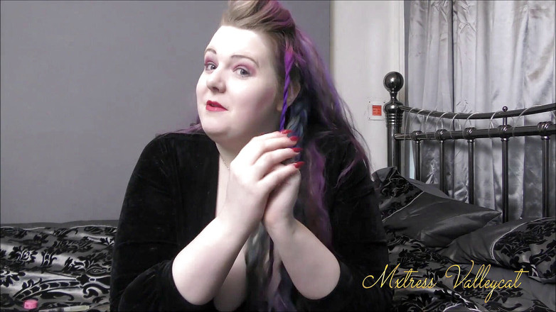 Mxtress Valleycat: Ongles chromés rouges