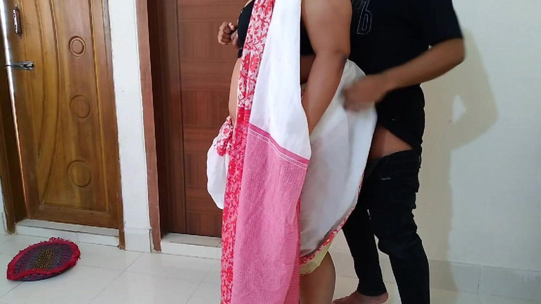 Aria Mia: Anal kasar desi India disetubuhi oleh damad jii