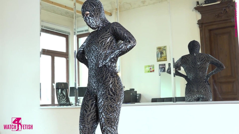 Fem Latex: Senaman sukan dalam lateks dan zentai
