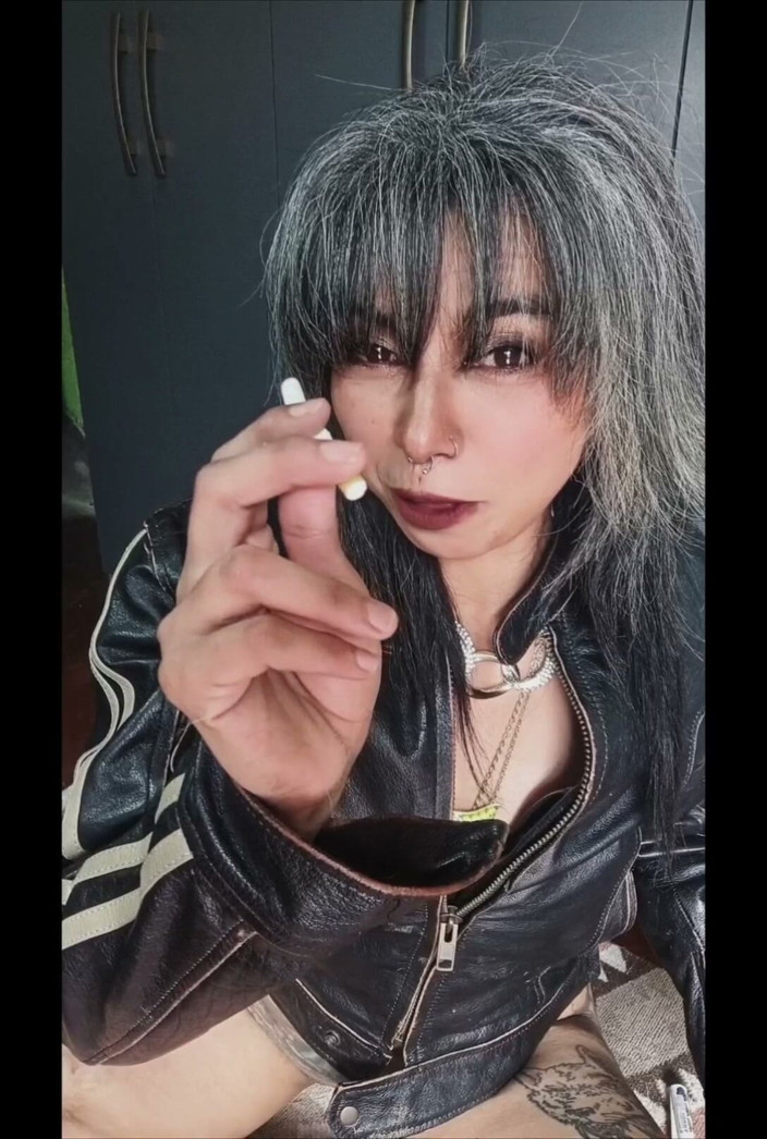 Casia Castro: Z mé vagíny na tvé rty