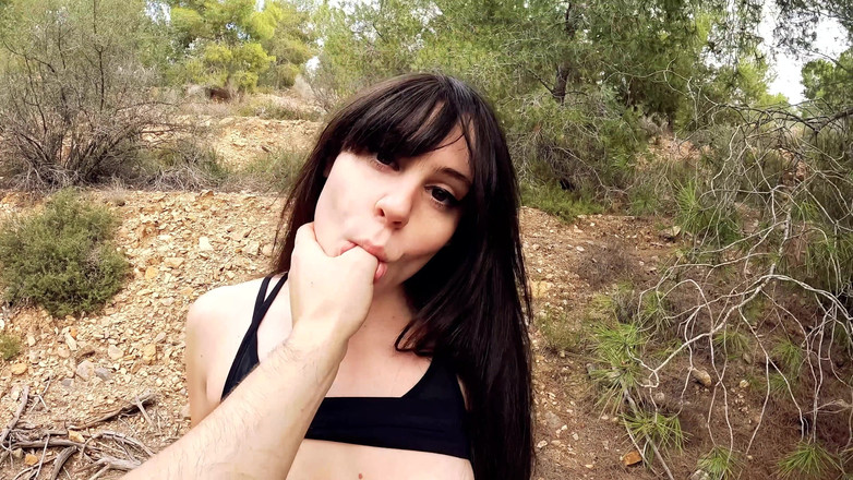 Pamsnusnu: Para rucha się po biegu na szlaku