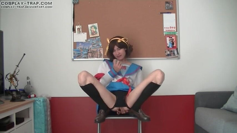 RosalinaxGirl: Crossdress cosplay Haruhi pleasure chair