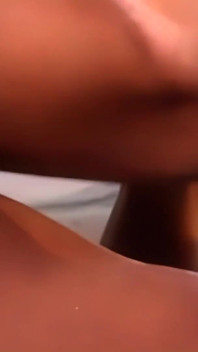 Si cantik tropika melayan pepek ketat mereka kepada batang tebal