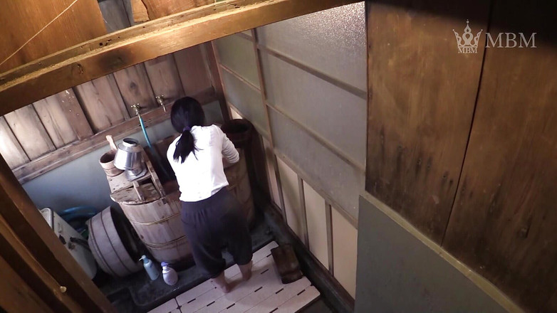 MBM3988: M599G09 お風呂で介護ヘルパーにフェラチオ!お風呂でセックス!