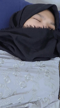 Stepmom Ask to Help Her Using a Dildo but I Cannot Oppose to Cum Inside Her - Minokiiko