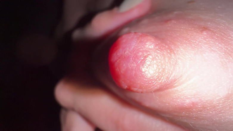 Mia Foster: おっぱいと脇の下の崇拝と淫語をクローズアップ