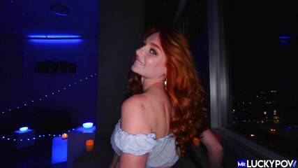 Mr.Lucky POV: Hete nacht met buurmeisje Lacy Lennon