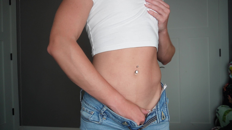 Keeks3005: Stiefvater beim schnüffeln an meiner jeans erwischt