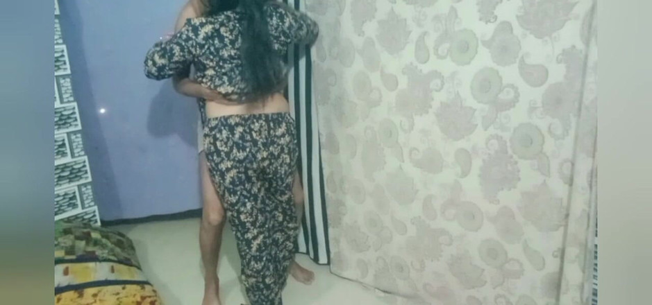 BendableFog5: Hari ini Riya dikongkek dari belakang dengan membuatkannya panas.