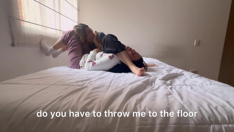 scarlettandc: Kompilasi gulat lesbian