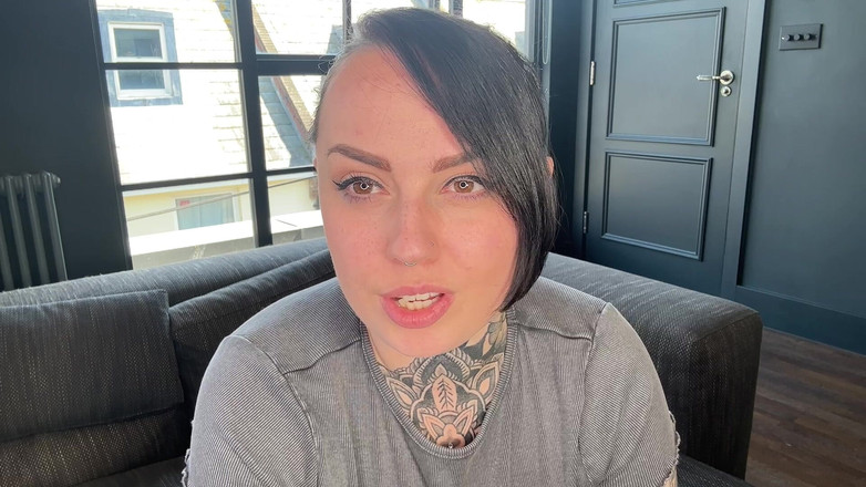 Miss Valentina: Accept Your Place Beta(居場所を受け入れるベータ)