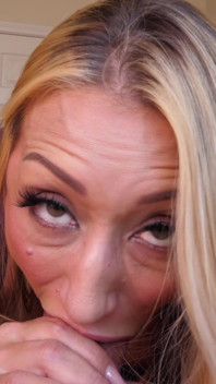 La splendida ragazza harlow wilde si gode il cazzo che le mancava