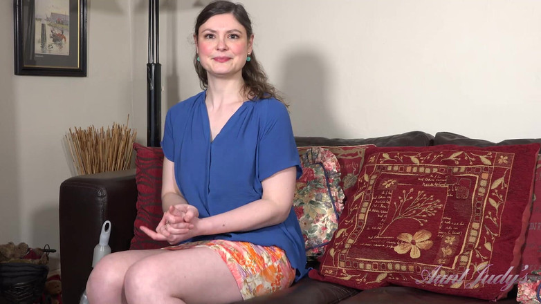 Aunt Judy's: 你的淫荡熟女步骤 - Aurora给你撸管指挥