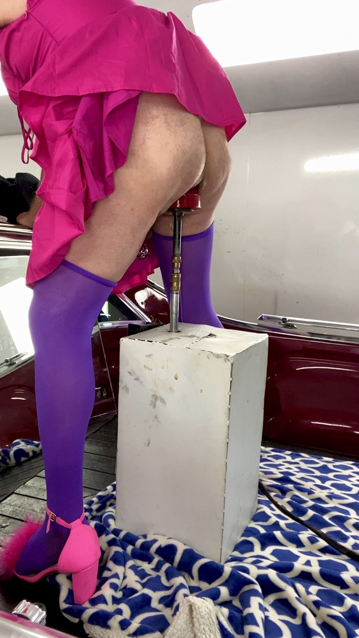 Dozen summer 3: Stroj na šukání ve stoje