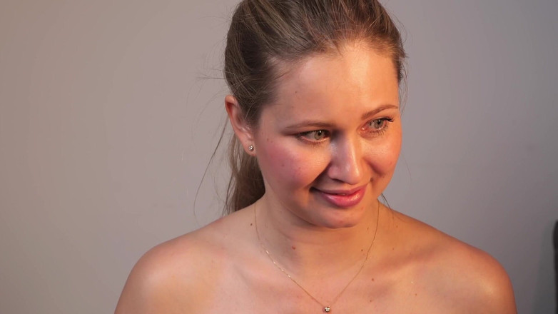 Stella Cardo: Tetek berkilau besar