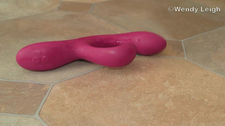 Wendy Leigh: Squirting and Squelching