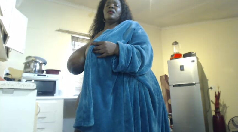 Legendary Booty Overdose: Sexy černá SSBBW zlobivá