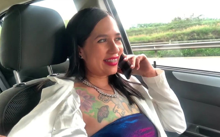 JhoanitaVioletta: 我的老板挑战了我，我做到了！在高速公路上的车里自慰