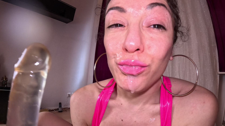 Dafny Gomez: Pembe. Götten bir sürü sahte boşalma